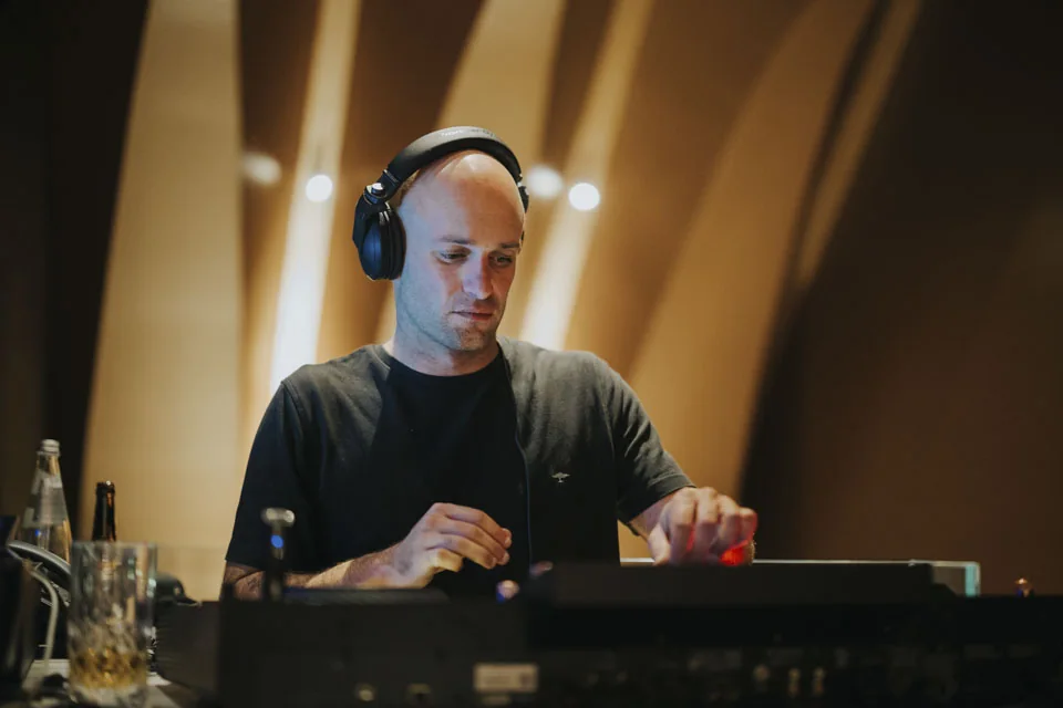 The DJ performing · Noyane · November 2024