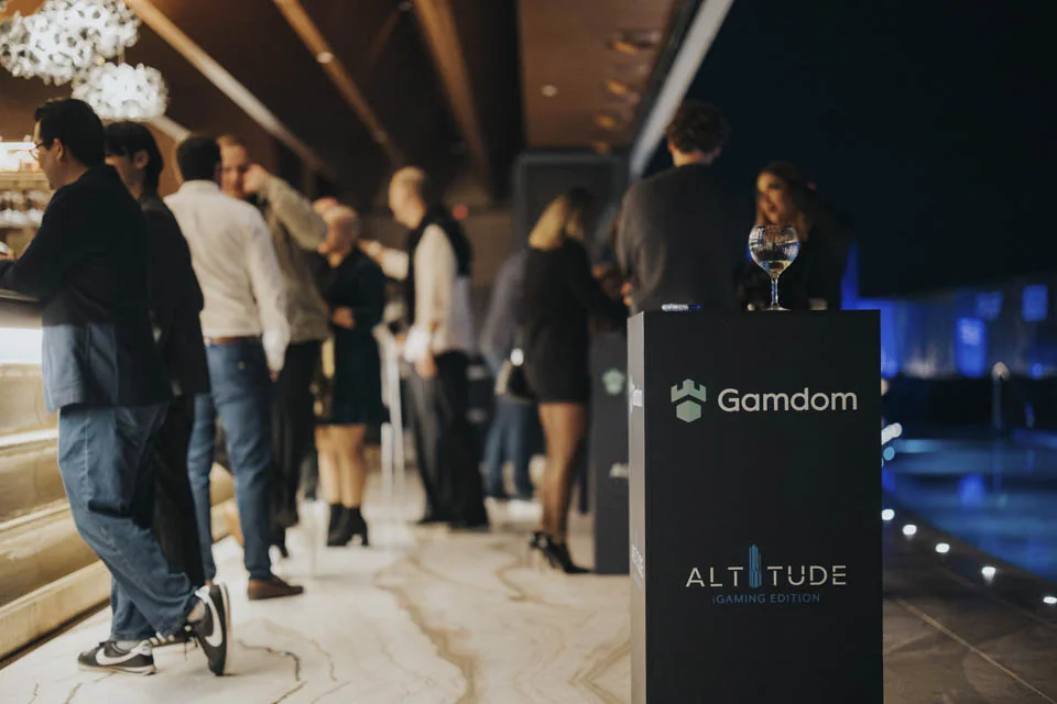 Guests arriving at the rooftop · Noyane · November 2024