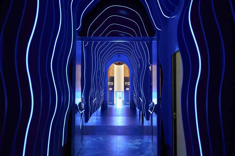 The illuminated entrance to Noxe · Noxe, Barcelona