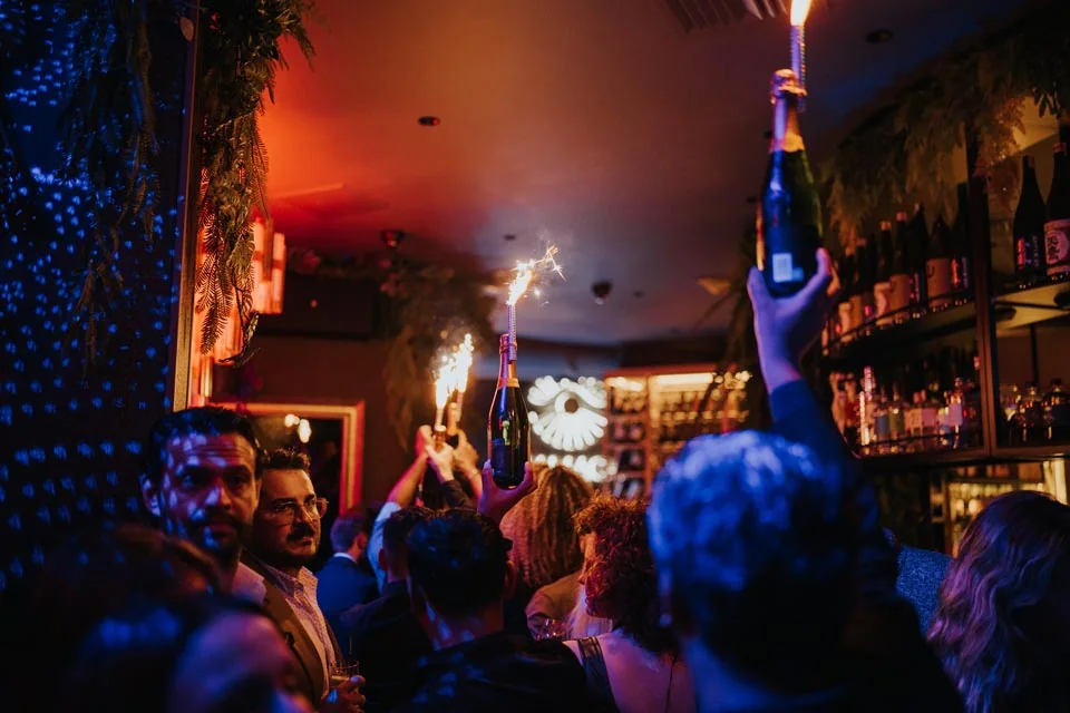 The evening gathering at Mamachi · Mamachi, St Julian’s